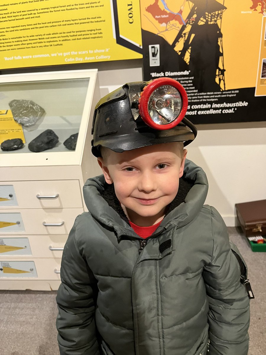 Thank you to the wonderful volunteers at <a href="/SWMinersMuseum/">South Wales Miners' Museum</a> for our great visit today to celebrate St. David’s Day. We loved every part, especially the tasty cawl! 😋 🏴󠁧󠁢󠁷󠁬󠁳󠁿 🥣 🌼 ⛏️