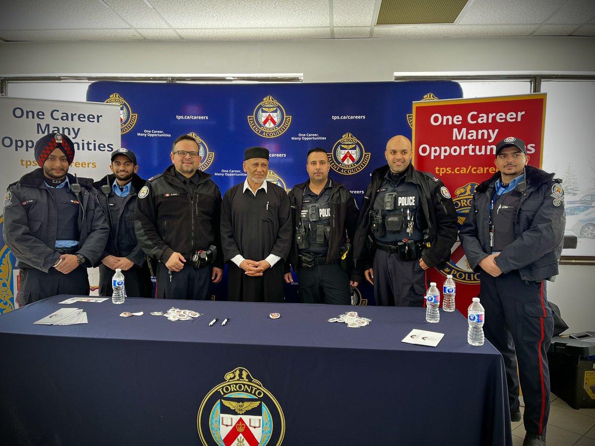 TPSRecruiting's tweet photo. TPS Recruiting had a weekend filled with great events! 

Friday: Recruitment Booth - International Muslim Organization of Toronto

Saturday: TPS Charity Roll-a-Thon SickKids Fundraiser

Sunday: Recruitment Booth - Lutando Series Jiu-Jitsu Tournament https://t.co/EYazITsvN7