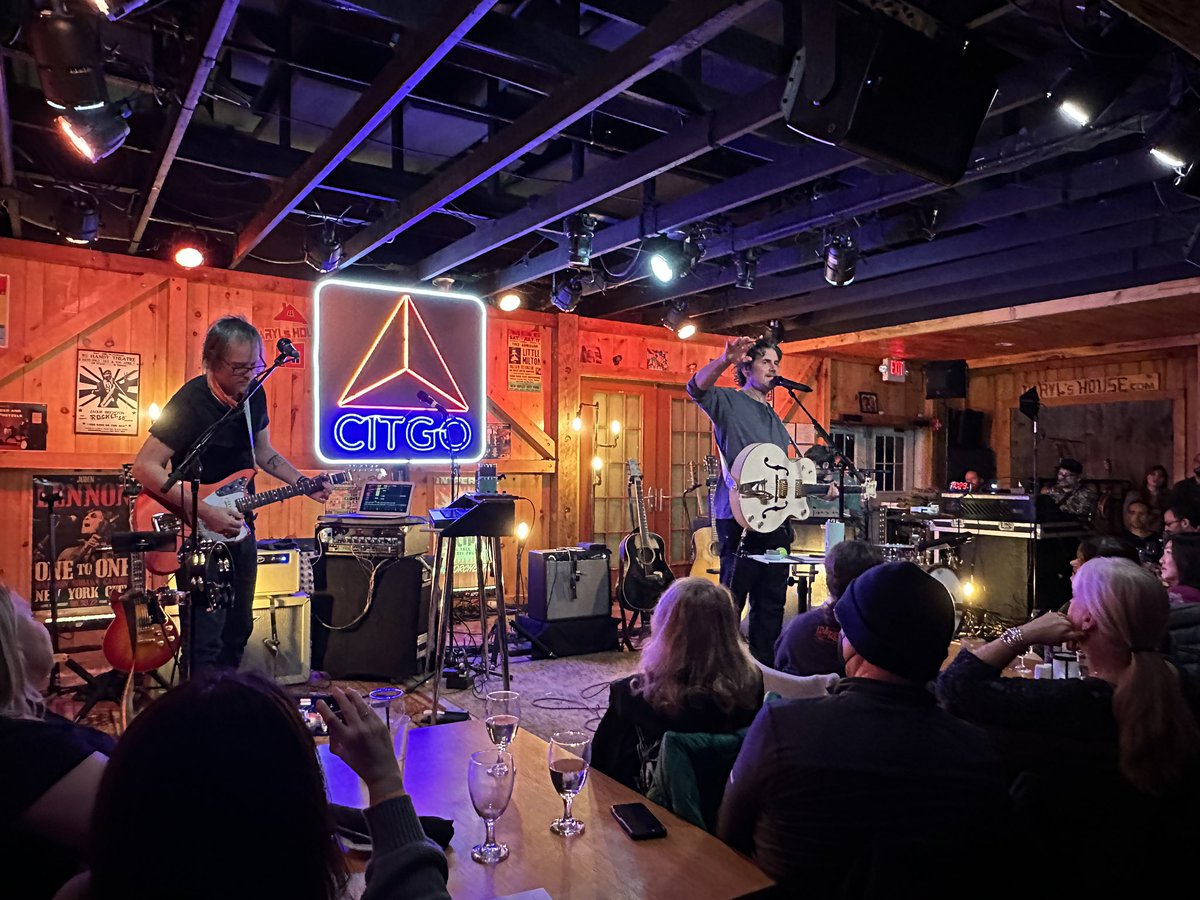 Thank you for doing what you do and for being real and genuine. Last night’s <a href="/mattnathanson/">matt nathanson</a> show at <a href="/DarylsHouseClub/">Daryl's House Club</a> was just another example of why you are loved by so many. So thank you again!