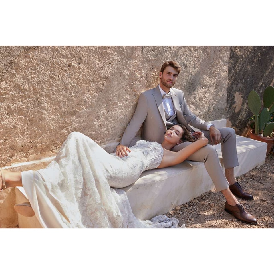 DNovios1's tweet image. El día de tu boda es único e irrepetible y así debe ser tu traje, único e irrepetible.#robertovicentti2023 #RV2023 #bodas2023 #bodasespaña #bodasvalladolid #bride #chalecos #chaque #esmoquin #trajesdeboda #trajesdeboda #trajesdehombre #trajesdeinvitado #trajeparaboda