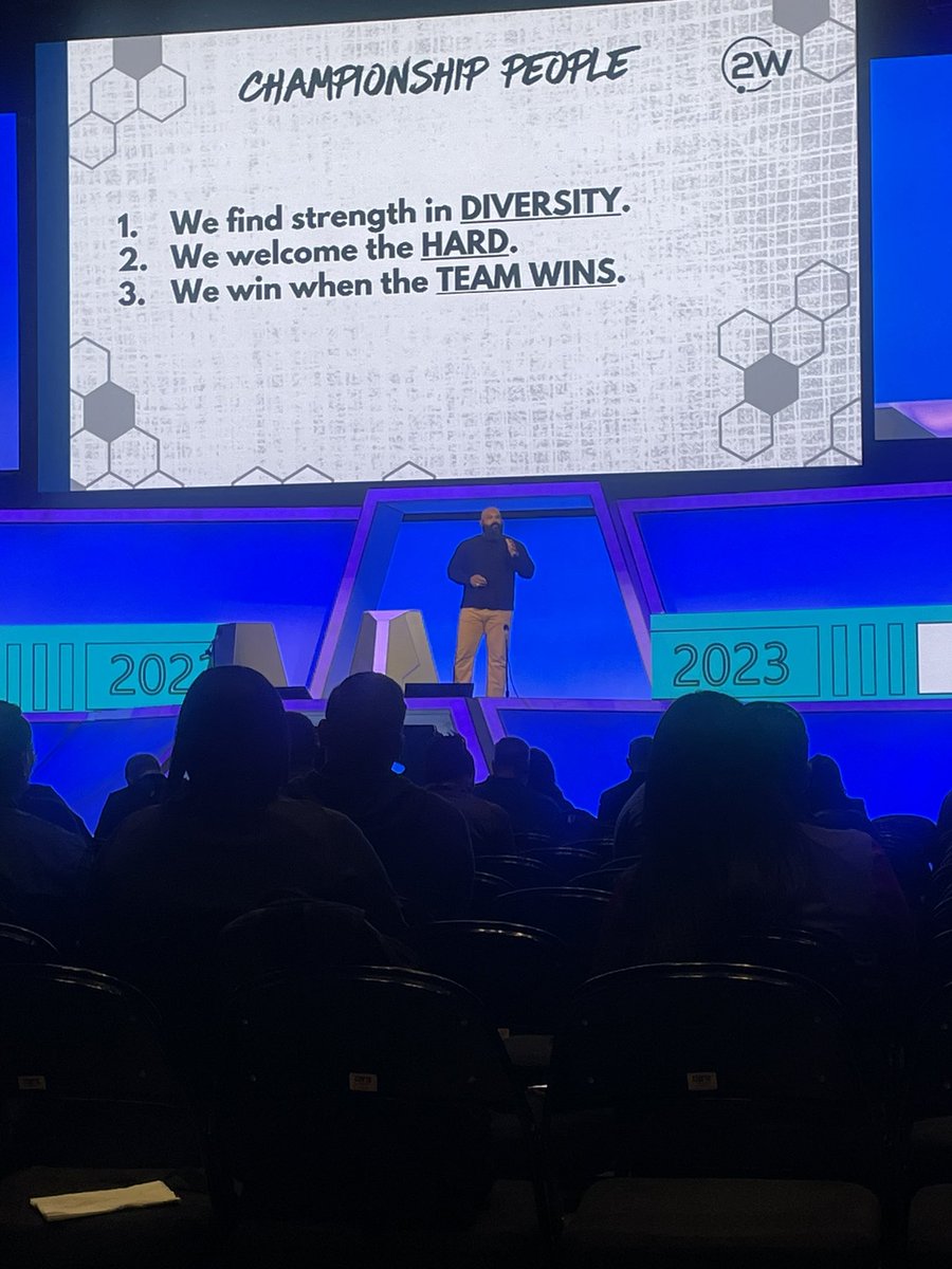 Always great to hear and be inspired by @MackeySpeaks at the <a href="/THSCAcoaches/">THSCA</a> #CoachesSummit ! Aim to Build Championship People, because championship people win championships! “Trust is the currency of coaches” #THSCA #txhsfb