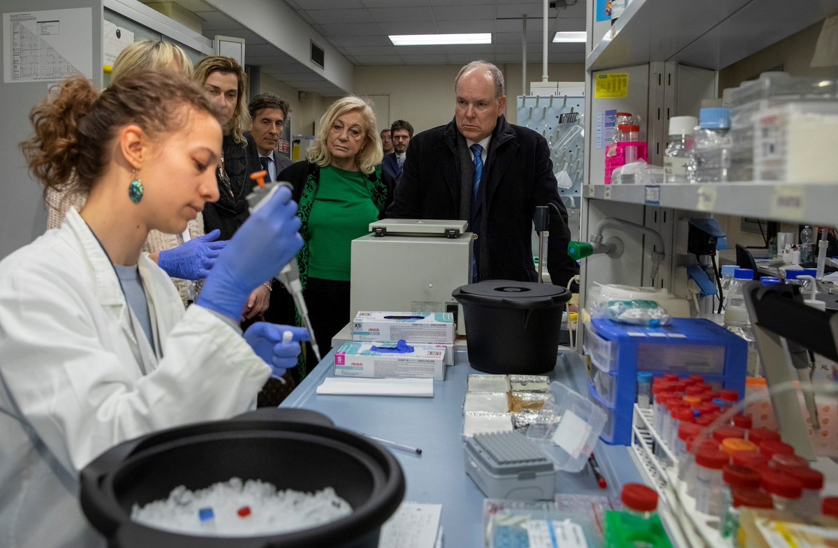 AdHocCom's tweet image. Visita di eccezione per il #VIMM. Oggi il Principe Alberto di Monaco nei laboratori dell’Istituto Veneto di Medicina Molecolare, eccellenza che riunisce oltre 230 ricercatori da tutto il mondo. 
Il Presidente Pagano➡La #scienza ha bisogno di essere fatta conoscere sempre di più.