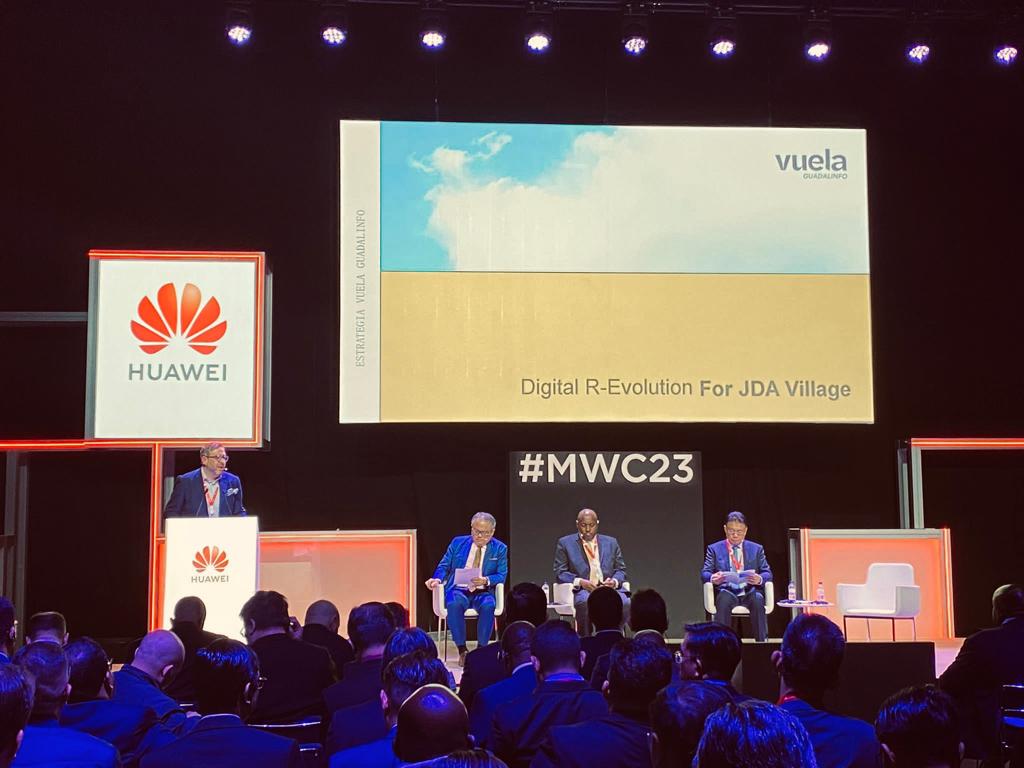 Sharing Andalucía Digital Transformation through  #VuelaGuadalinfo Digital Branches" at the "Accelerate Public Services Digital Transformation" Forum" hosted by <a href="/Huawei/">Huawei</a> in #MWC23