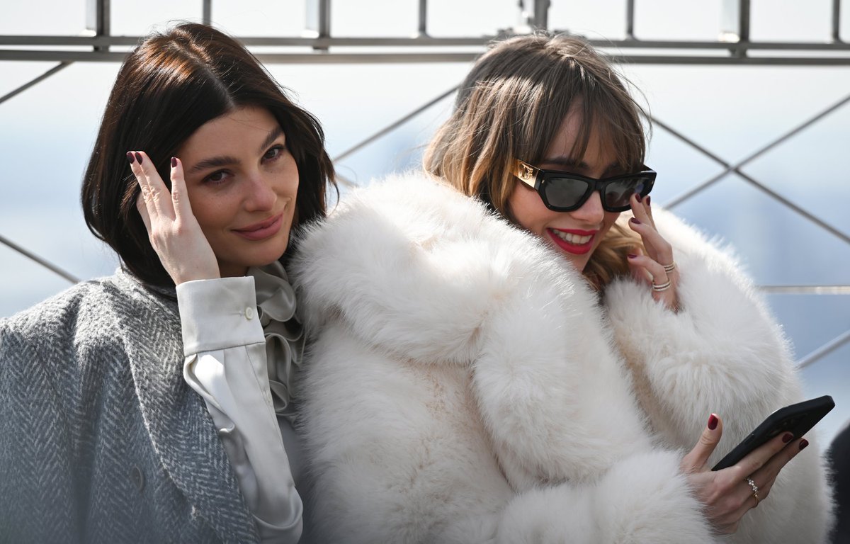 Daisy Jones and The Six Brasil on Twitter: "📸 Camila Morrone e Suki
