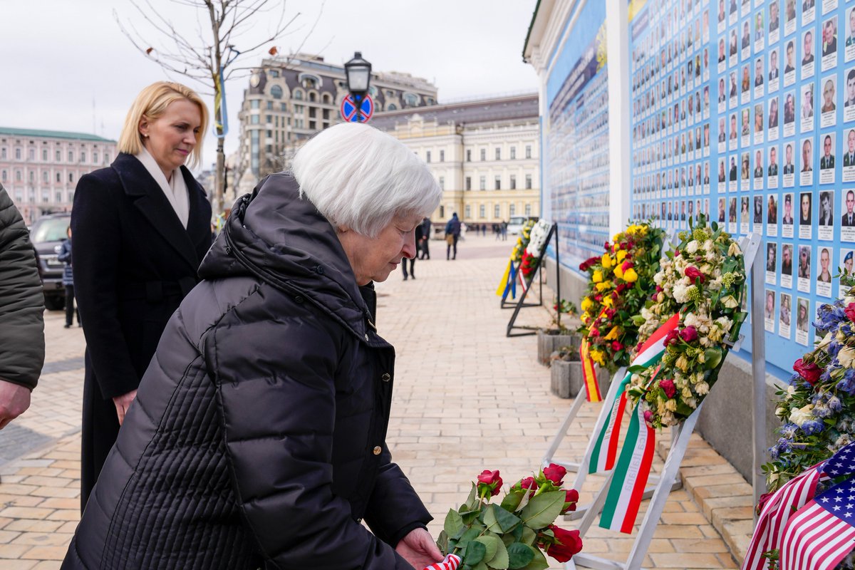 SecYellen's tweet photo. People who stand up with courage have the capacity to shape the course of history. Ukraine has been writing the next chapter of its history with a heroic fight for freedom.

I laid a wreath in St. Michael’s Square today to honor all that has been lost, and the courage of Ukraine. https://t.co/1Od6V2ozcM