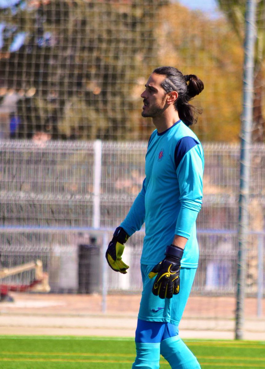 CPglovesES's tweet photo. 💛🖤
.
.
.
#ZeusOigen
#Cpgloves
#goakeeper https://t.co/SvPWxWWh2l