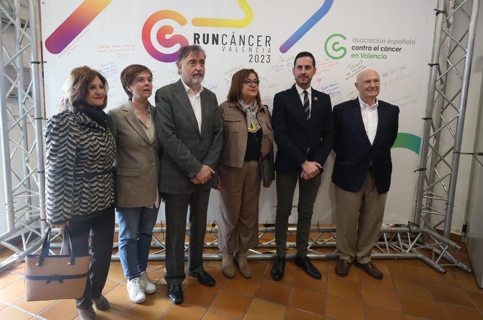 Aquí ⬇️ puedes ver todas las fotos 📸📸 de nuestro acto de presentación de RunCáncer 2023 😍🫶🏻

📲 facebook.com/media/set/?set…

#YoSí #UnSoloCorazón