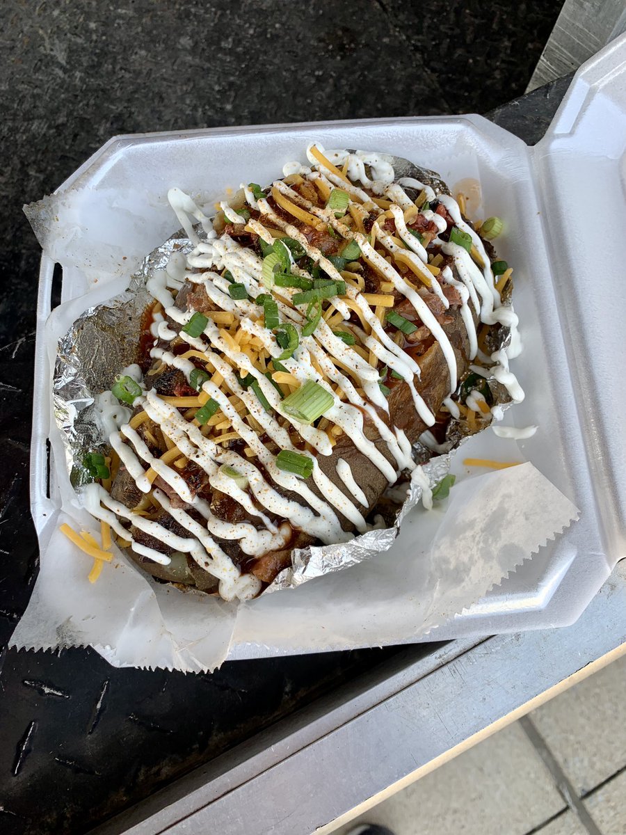 RHS_Eagles's tweet image. Big THANK YOU to @smithspotbbq and @cakegasm_rowletttx for being at our Black History Month Luncheon! #WeROne