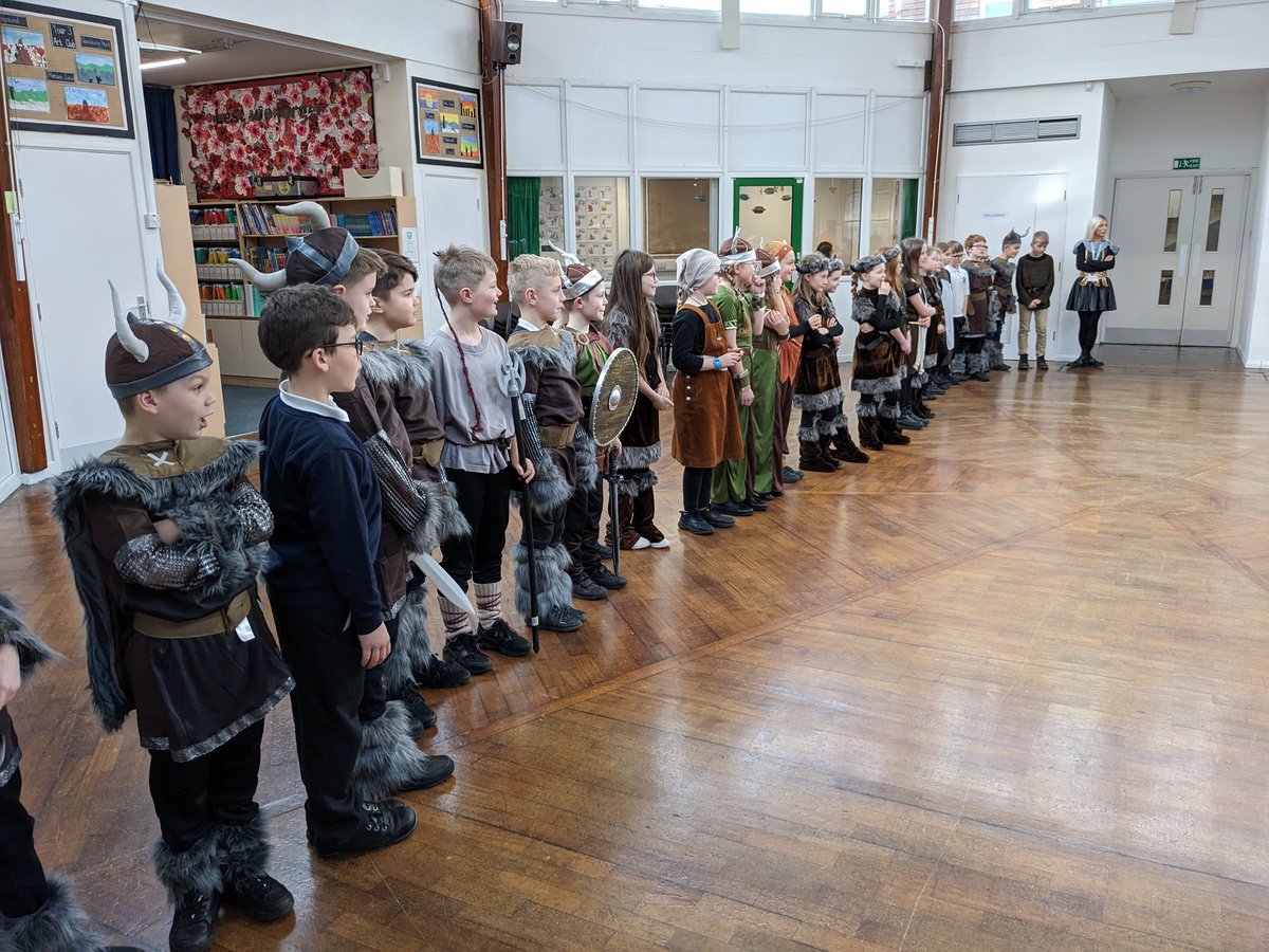 SpringCottagePS's tweet image. Our Year 4 children had a fantastic day learning more about our history topic: 'Anglo-Saxon Viking Struggle' with @vikingsinschool #SpringCottageHistory