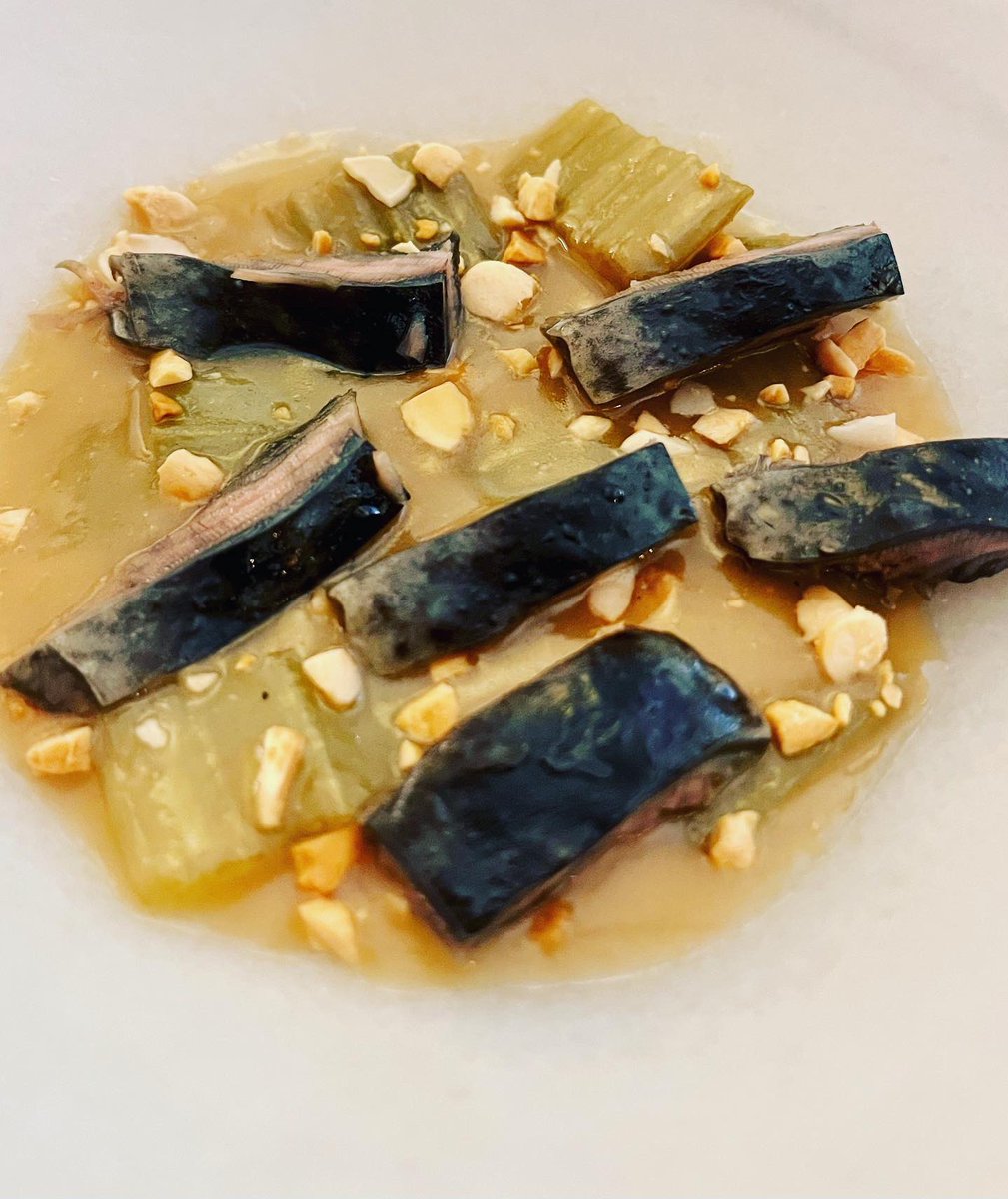 <a href="/ivansaez_chef/">Iván saez</a>  de <a href="/desencaja_rest/">DSNCJ Bistro</a> borda la #lamprea ( y todo lo demás)
Esta mañana en <a href="/eslamananadeFJL/">Es La Mañana de FJL</a> de <a href="/esRadio/">esRadio</a> hemos hablado con el 🔽 esradio.libertaddigital.com/fonoteca/2023-…