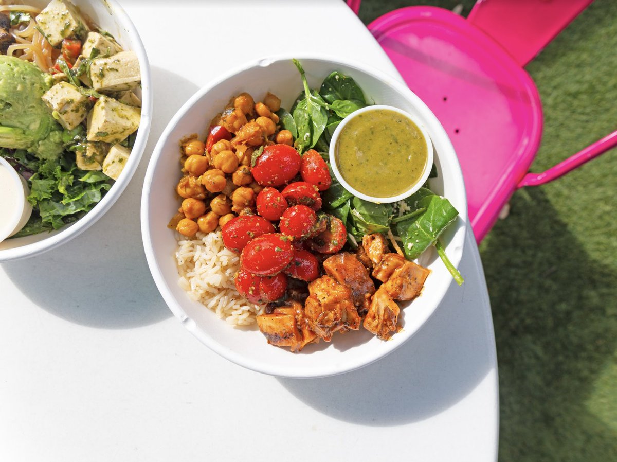 <a href="/eatfreshkitchen/">Fresh Kitchen</a>, the popular build-your-own-bowl quick-service concept, officially opened its 13th Florida location yesterday in bustling Midtown Miami with an immediate effort to give back to the community it serves.

Check it out on Resident.com ⚡

#fk #residentmag