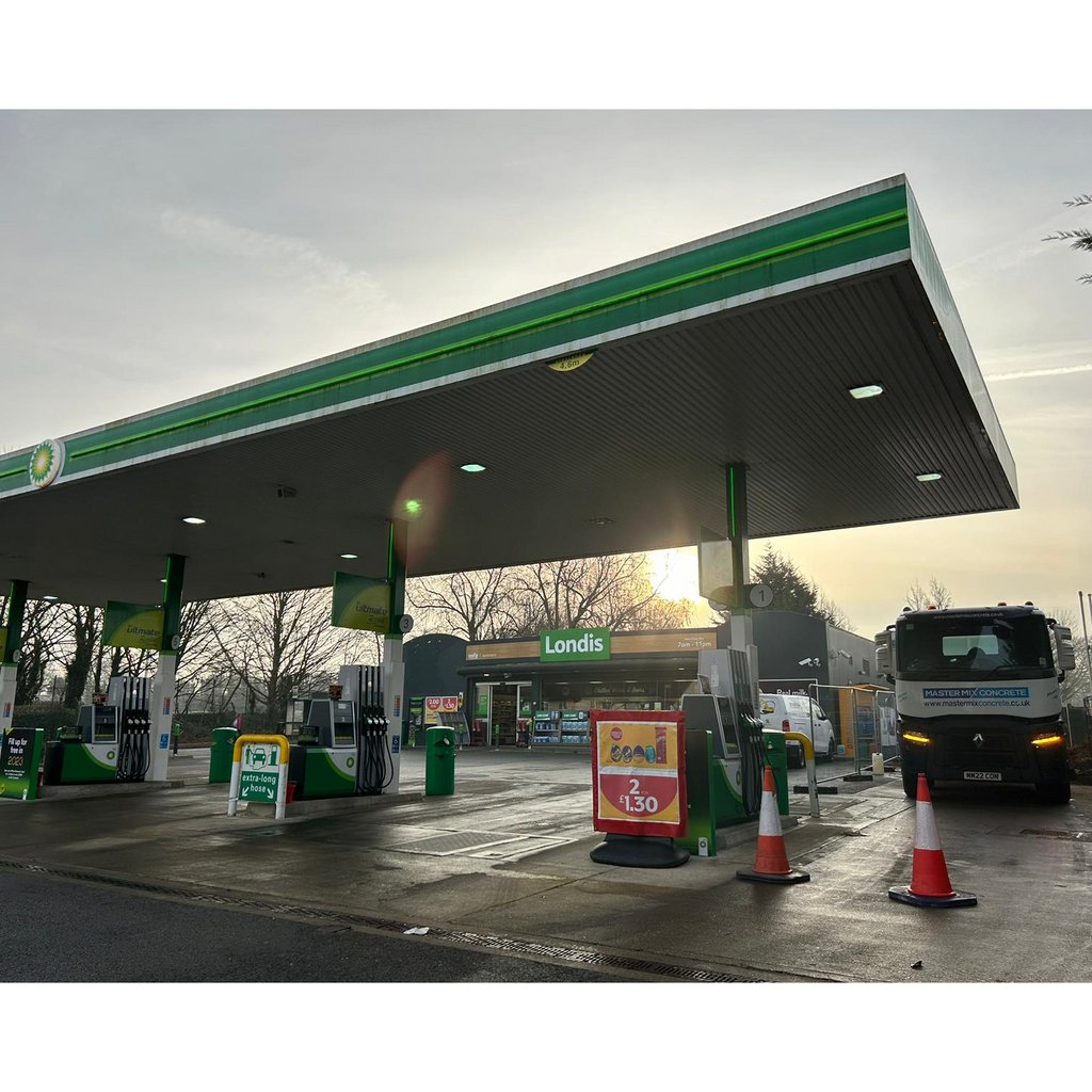mstrmixconcrete's tweet photo. πΈ External slab pumped for a jet wash area at the BP garage in Luton
#MastersOfTheMix #onthetools #construction #building #structure #concretepumping #concrete #constructionlondon https://t.co/hOB8ML410x