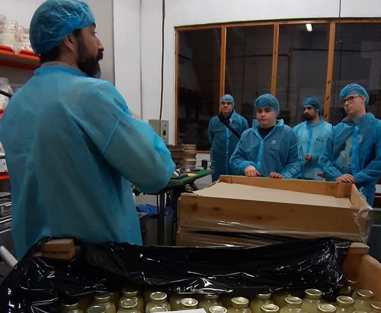 Dimecres els alumnes dels #ciclesformatius d’alimentàries del <a href="/insguissona/">Institut de Guissona</a> vam visitar dos empreses alimentàries de la província: <a href="/borges_es/">Borges</a> per veure el procés d’elaboració de l’oli i <a href="/calvalls/">Ernest Valls</a>.eco per aprendre d’una empresa familiar pionera en l’alimentació ecològica.