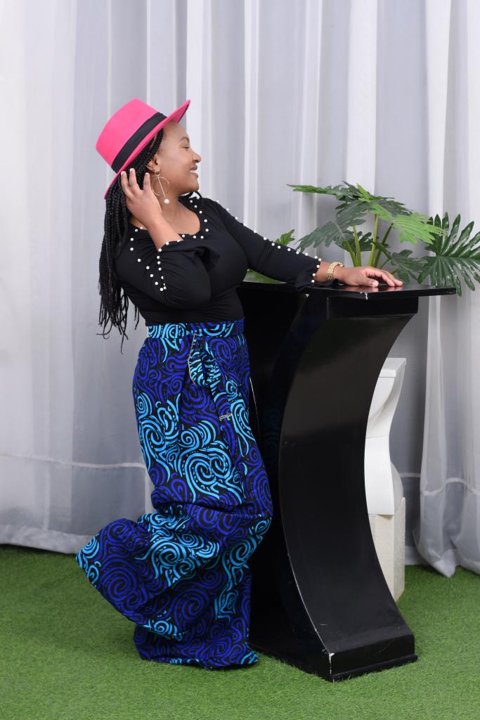 ThisIsGathoni's tweet photo. Monday night representing 🔥 uko aje? How was your weekend? Tune in pale @radiomaisha.ke 102.7fm kama kawaida lit show 🔥
#MaishaCock🍹tail
#radioprincess👑 https://t.co/29tcimSgqW