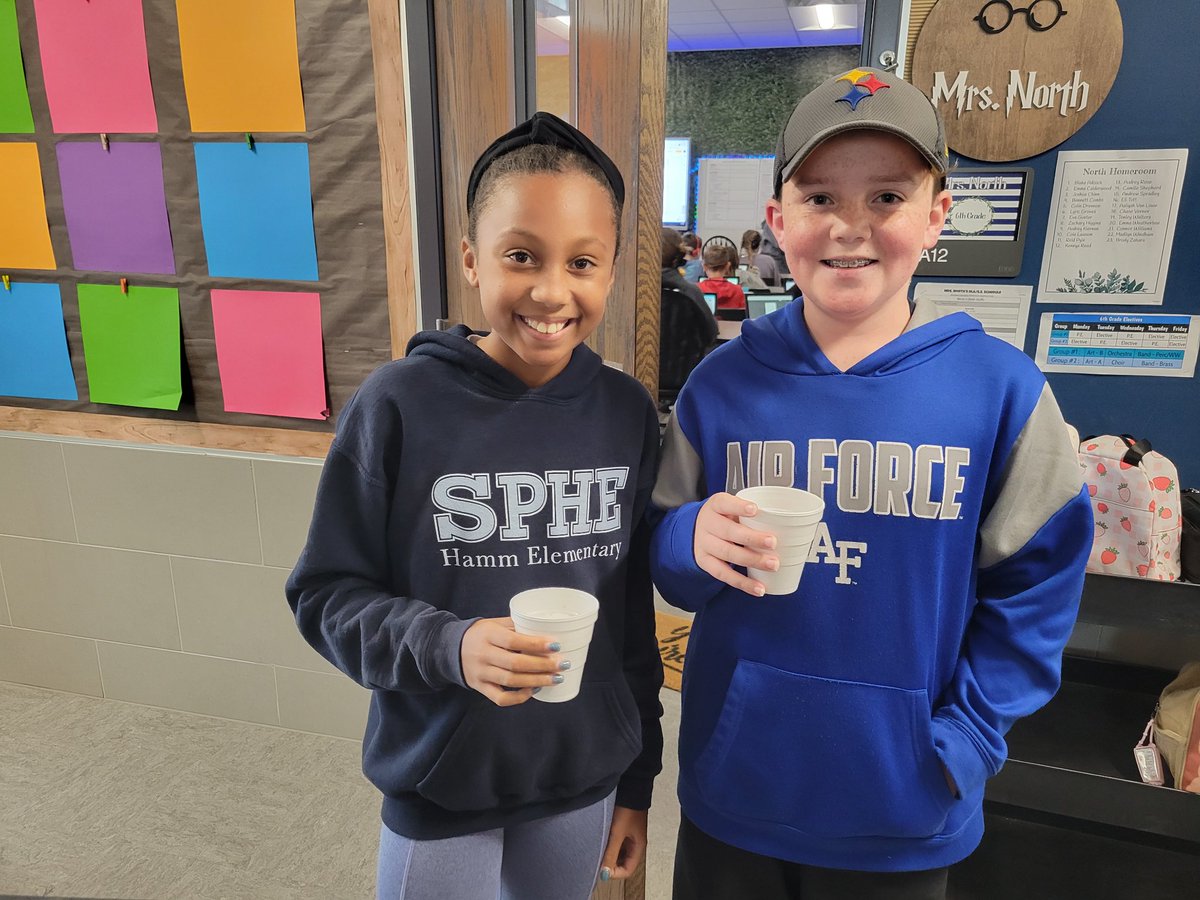 SDOMINGUEZ_'s tweet photo. Last Friday we celebrated outstanding attendance! Three of our classes earned a Hot Chocolate Party! Excited to see which class will earn the next attendance reward 😀  @hammelem #HammHeroes #HammFam https://t.co/AnABVSEPBj