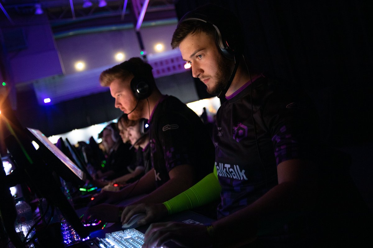 Golf_Boy_'s tweet photo. A little bit late to the party, but our first LAN is complete @EPICLAN . Big thank you to the guys @PixelBars and @PixelCDR for believing in us and making it happen. Looking forward to seeing what the boys can accomplish in the coming months. https://t.co/dHpnU7Fmxe