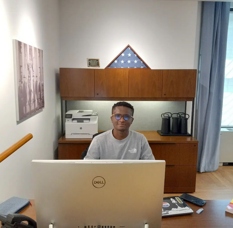 Columbia_CVTI's tweet photo. We welcome Gaetan Evina to our #KentHall team!
"G" is a @Columbia student working part time with us through a program funded by the @DeptVetAffairs - we are fortunate to have him!
@USArmy @ArmyROTC #GreenToGold https://t.co/L9SuLBotgJ