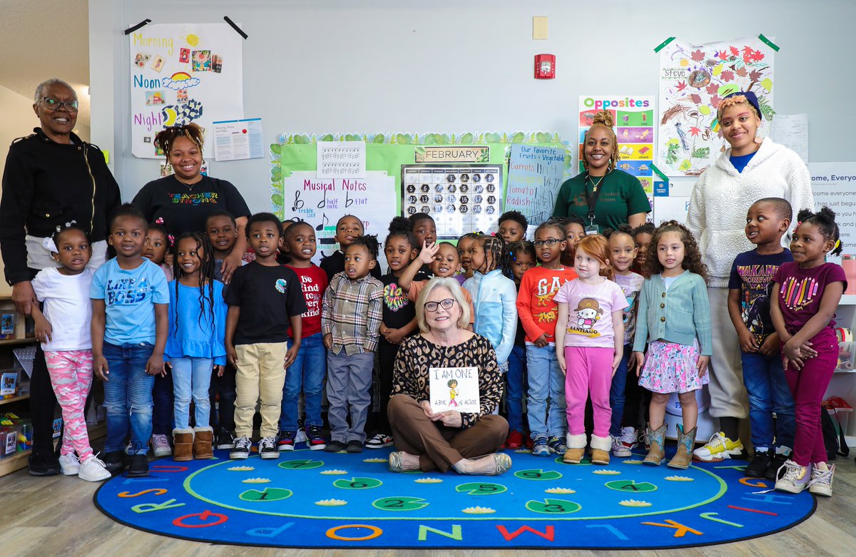 SCFirstSteps's tweet photo. Today, we welcomed Senator Katrina Shealy to one of our #FirstSteps4K classrooms at 5 Star Academy in West Columbia! Thank you, @SenatorShealy, for taking the time to read with our students and show your support for #earlychildhoodeducation. https://t.co/oBaelpnHYb
