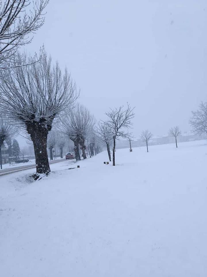 Hola a tod@s! ¿Cómo van esos nervios? Nosotros deseando que llegue el día de la prueba. Como podréis ver en la foto, este año las vistas van a ser aún mas espectaculares si cabe, y por ello... ¡¡declaramos la carrera en nieve!!