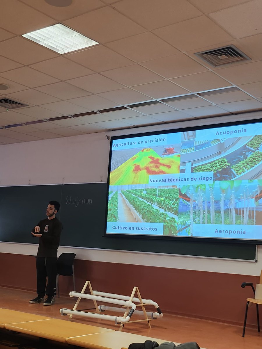 OasisUrjc's tweet photo. Thanks to @rsu_urjc and @urjc for the opportunity to participate in the SDG conference of associations. We took away many good things from this experience.🙌. https://t.co/3lWILe4nKh
