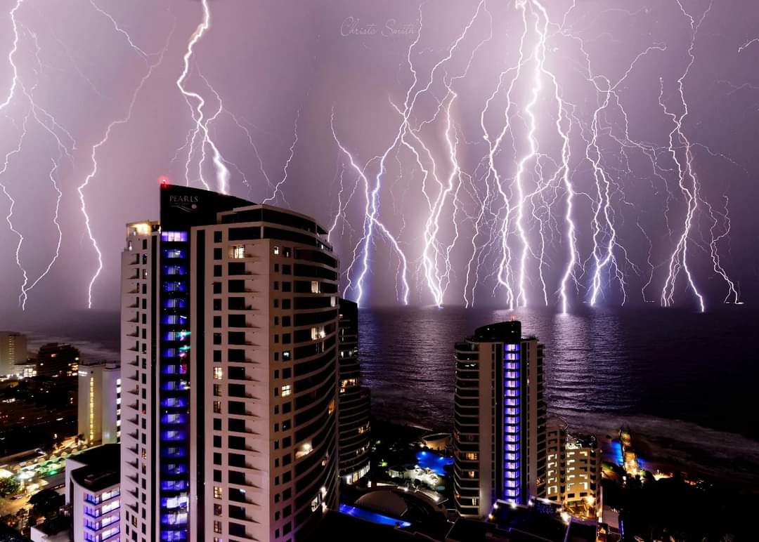 Christo Smith (@conjasmith) on Twitter photo #lightning #Umhlanga #christosmithphotography <a href="/ILuvDBN/">I Love Durban</a> <a href="/whatsondurban/">What's on in Durban</a> <a href="/RadissonBlu/">Radisson Blu</a> <a href="/PearlsUmhlanga/">Pearls of umhlanga</a> buymeacoffee.com/ChristoSmith/b… #lightning #Umhlanga #christosmithphotography <a href="/ILuvDBN/">I Love Durban</a> <a href="/whatsondurban/">What's on in Durban</a> <a href="/RadissonBlu/">Radisson Blu</a> <a href="/PearlsUmhlanga/">Pearls of umhlanga</a> buymeacoffee.com/ChristoSmith/b…