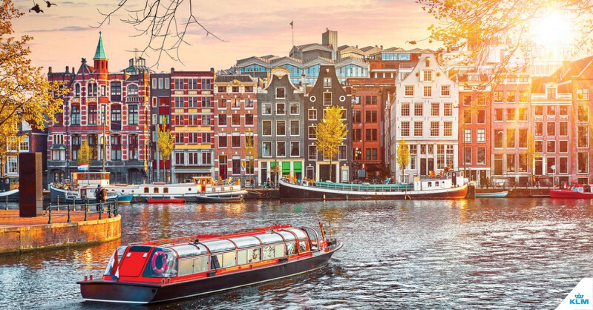 Nunca nos cansamos de los preciosos atardeceres 🌅. #amsterdam #KLM  #atardecer bit.ly/3YkAib3