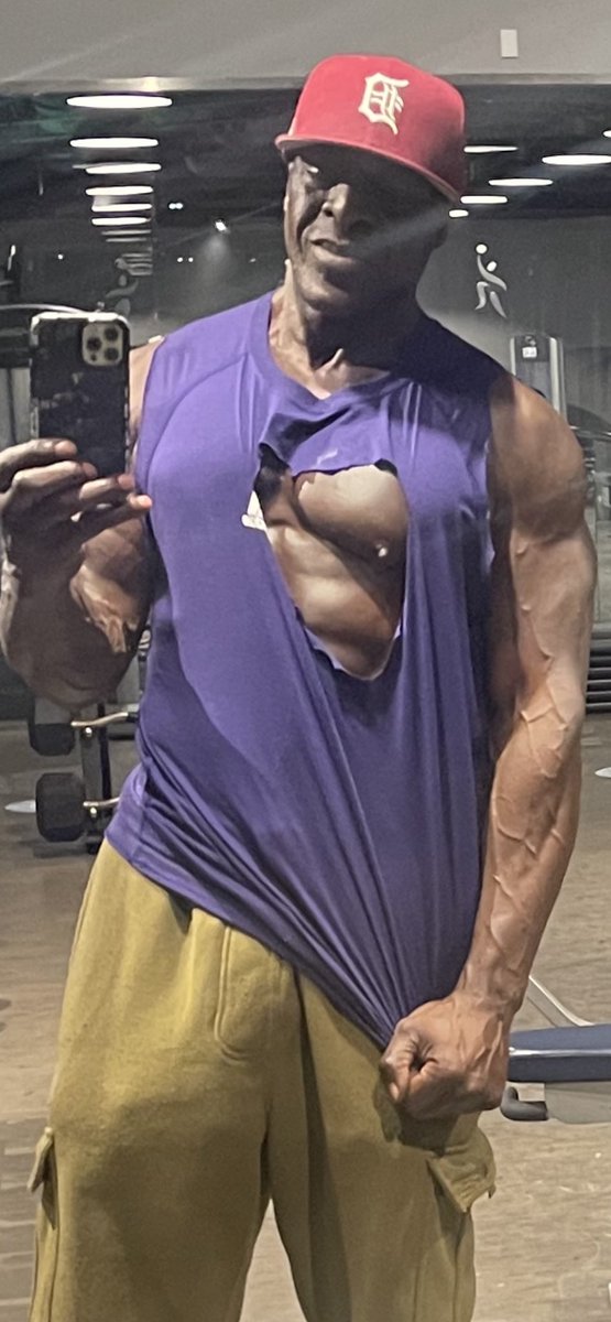 iamxango_'s tweet image. #MYBODYMYTEMPLE #MYHEALTHMYWEALTH  #KEEPITTIGHT #24/7 #ALLDAY #ALLNIGHT  #THEHARVEST ⁦@Royceda59⁩ ⁦@Eminem⁩ ⁦@FINALLEVEL⁩ ⁦@icecube⁩ ⁦@SnoopDogg⁩ ⁦@NICKIMINAJ⁩ ⁦@MissyElliott⁩ ⁦⁦@MarvelStudios⁩ HeavenStudios #MOHTOWN 🔥💪🏿🔥