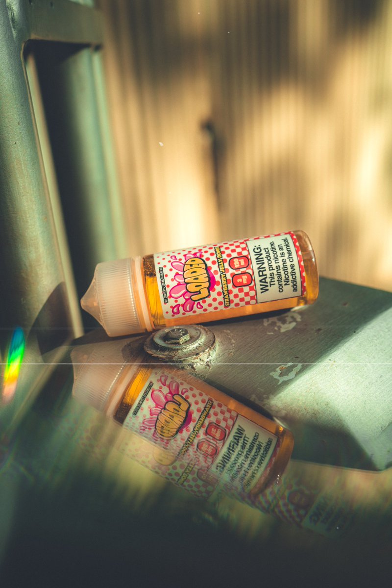 Treat yourself to the irresistible combination of strawberry jelly and fluffy donut perfection with our Strawberry Jelly Donut! 🥰⁠
#vapepics #vapers #vaper #vapelove #vapehooligans #loadedejuice #letsgetloaded