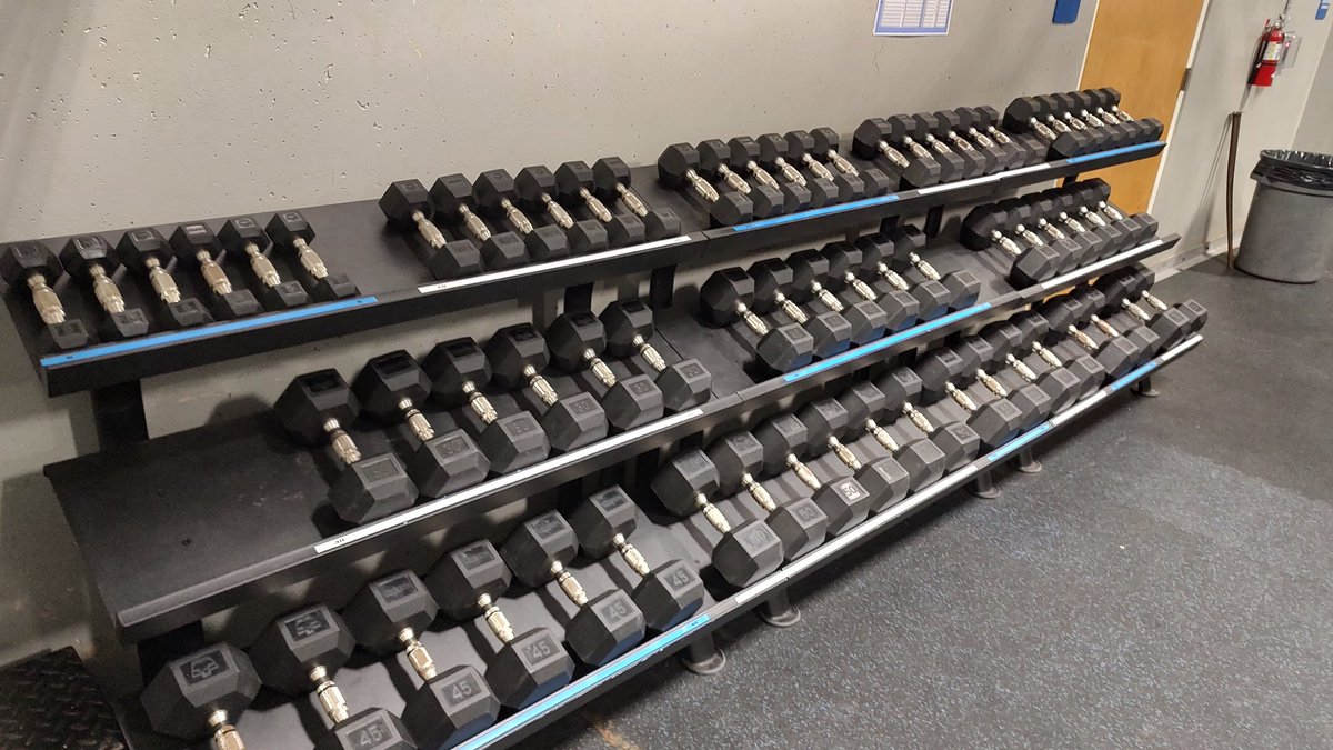 BuenaFootball's tweet photo. Newly upgraded! Best weight facility in the city and one of if not the top in Ventura County!

The momentum continues to grow at @BuenaAthletics ! https://t.co/rlIIxakQfp