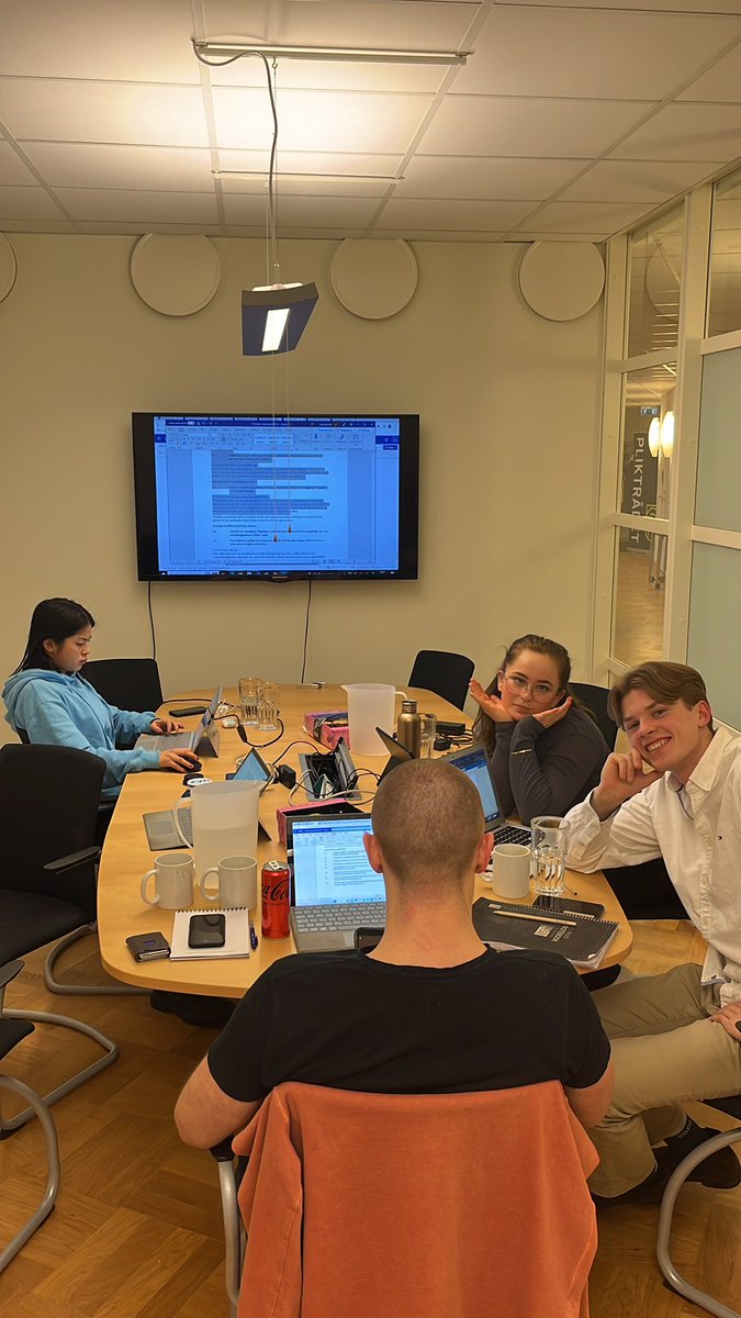 Propförhandling inför Värnpliktskongressen. 
Idéprogram ✅ efter 12 hr!
#svfm