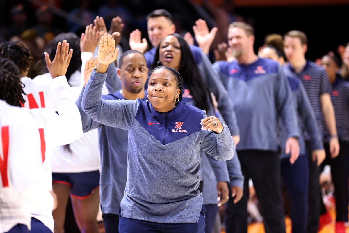 Some of y’all don’t clap for others and that’s why it will never be your turn. 💡🙃