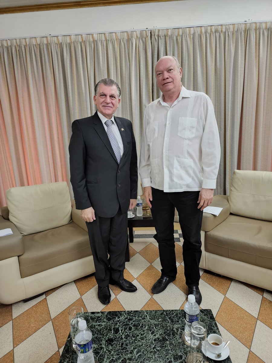 Deb_invexCuba's tweet image. Reitera el ministro @MINCEX_CUBA @R_Malmierca al embajador de #Siria en #Cuba, Sr. Ghassan Obeid, la solidaridad con el pueblo y gobierno #sirios y el apoyo de #Cuba en la recuperación tras el devastador terremoto ocurrido en su país. #CubaPorLaVida🇨🇺 #MejorEsPosible