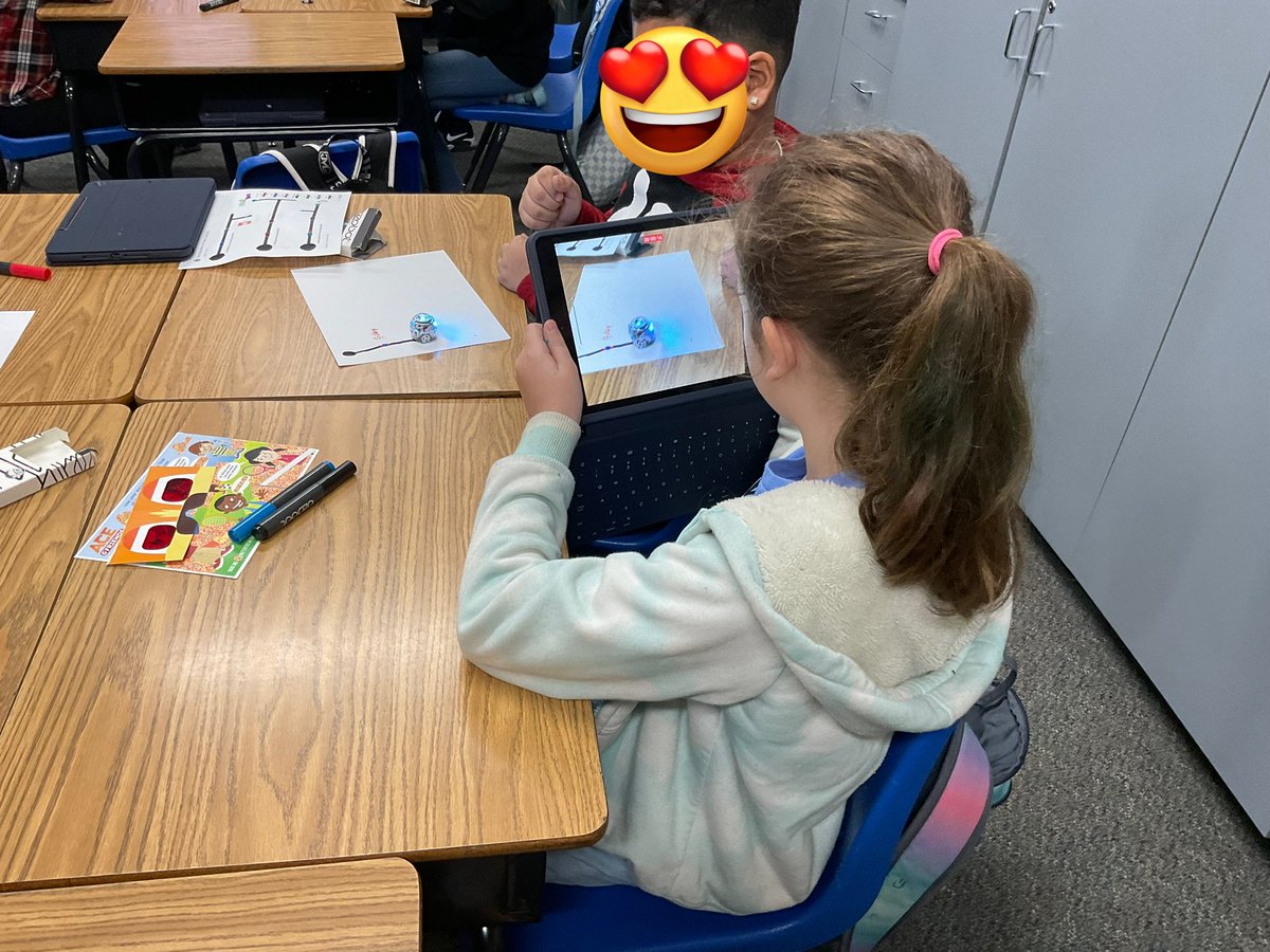 ElainaKloecker's tweet photo. Awesome @Ozobot lesson over water retention in soil today at #AshbelSmithJaguars! We programmed our bots to act as water through 3 soil types and recorded their journeys on our #iPads to create a #Clips video of the lesson! @GCCISDScience @gccisd_edtech #EveryoneCanCreate https://t.co/lyM6x9hgbJ
