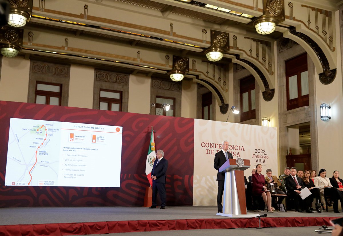 alfredodelmazo's tweet photo. En la conferencia matutina del Presidente @lopezobrador_ presentamos las obras viales con las que el @Edomex contribuye a mejorar la conectividad del Aeropuerto Internacional Felipe Ángeles. https://t.co/ieP52HdmlO