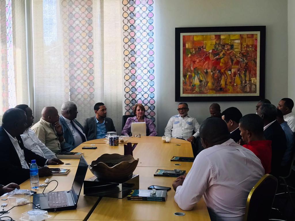 Los enlaces de Abel Martínez en los municipios de Elias piña coordinan acción con la enlace provincial Lucía Medina.
<a href="/AbelMartinezD/">Abel Martínez Durán</a> el líder joven y capaz es la esperanza de que los dominicanos tengan un mejor porvenir.