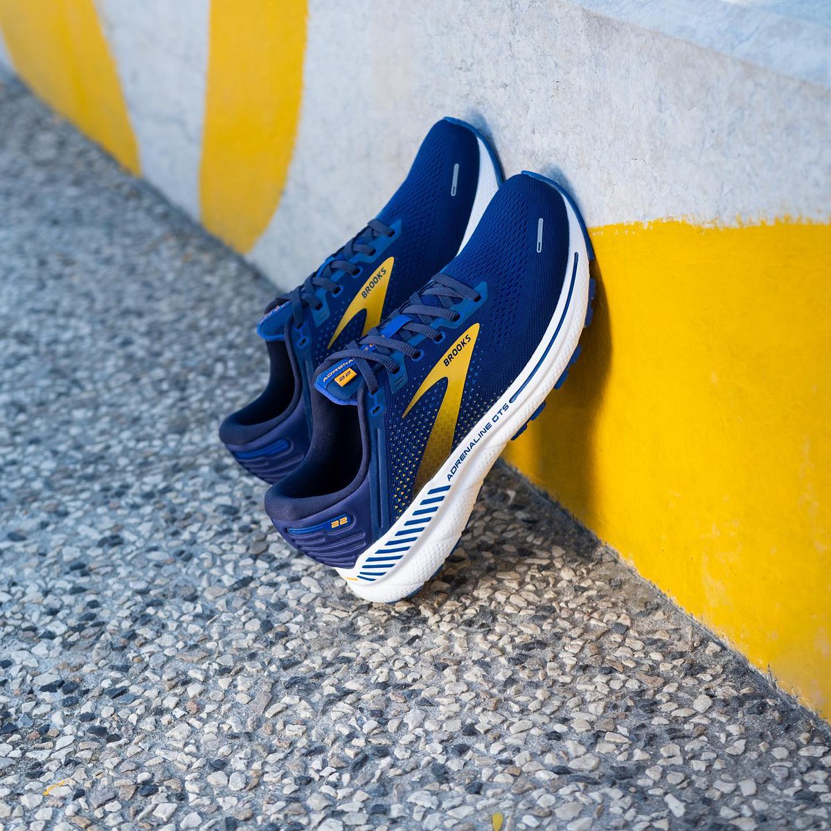 You’re everyday shoe, now in new shades you’ll love 😍. Find your favourite colour of the Adrenaline GTS 22 via the link below. ✨

fal.cn/3w04q

#runhappy #adrenalinegts #brooksrunninguk #runningcommunity #newcolour #runningmotivation