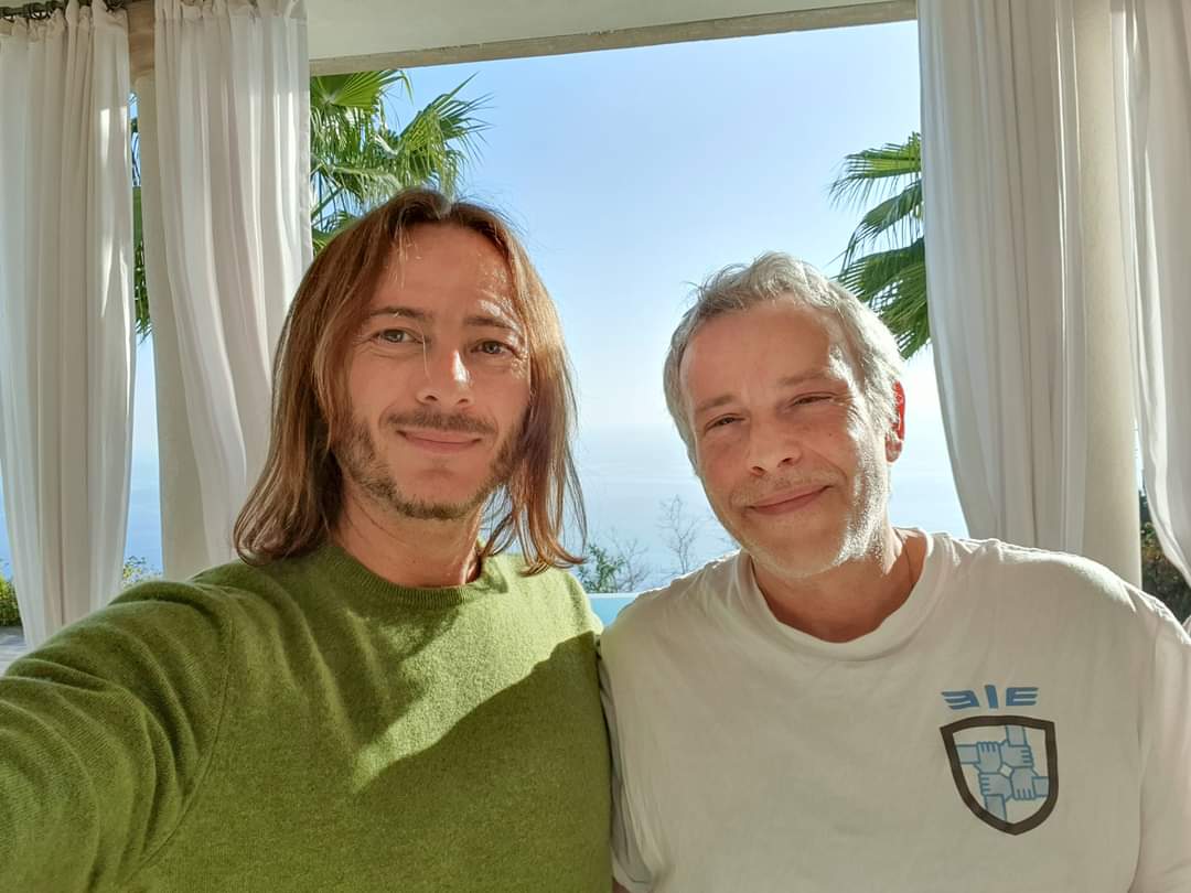 Virna25marzo's tweet photo. Questi sono gli uomini che mi piacciono.
Per le loro idee, la loro umiltà.  
E la loro intelligenza .
In un mondo dove si esaltano i Fedez e i Rosa Chemical . https://t.co/P9dr63qz0B