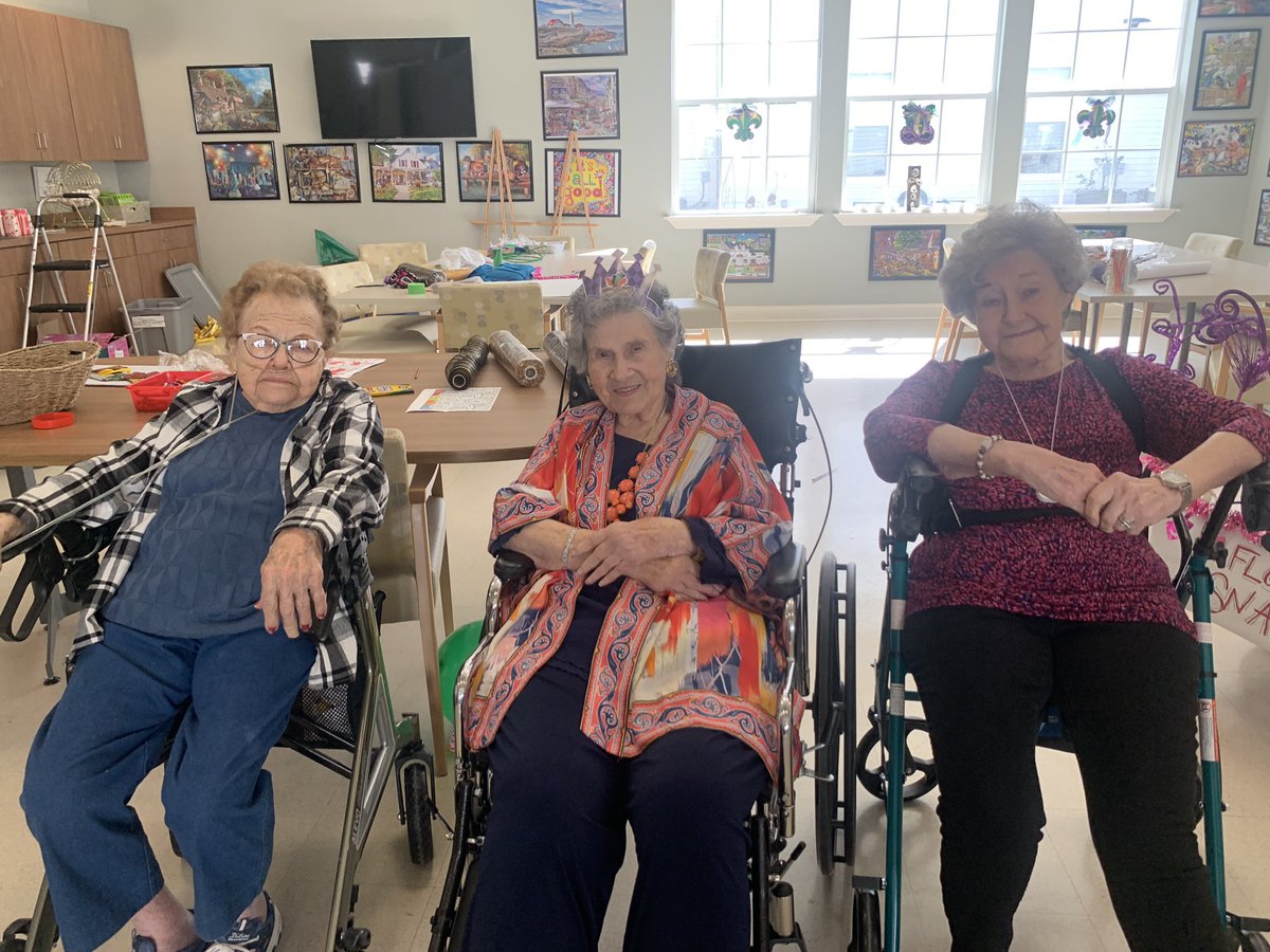 FrancoisBend's tweet photo. Happy Lundi Gras Y’all!!! From our Krewe of Francois! 💚💜💛
https://t.co/PEY0q2a2JS
#Francoisbend #gonzalesla #assistedliving #mardigras https://t.co/KB15f5JcwX