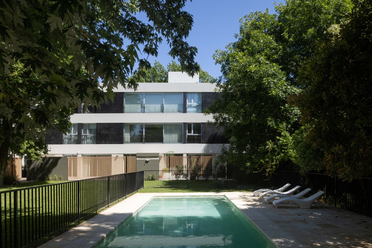 espacioyconfort's tweet photo. Un #complejodeviviendas, obra del Arq. Felipe Calderón y desarrollado por Maken Haus que tiene un gran parque como corazón del proyecto.
-
Fotos: Luis Barandiaran https://t.co/OGOax01Yoa