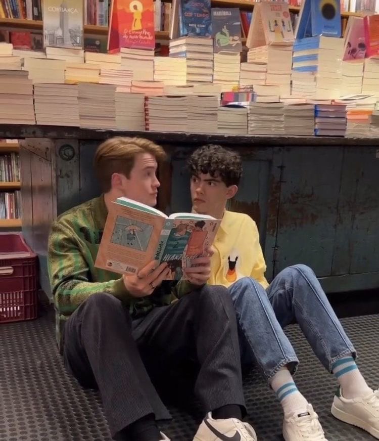 narliethinker's tweet image. 