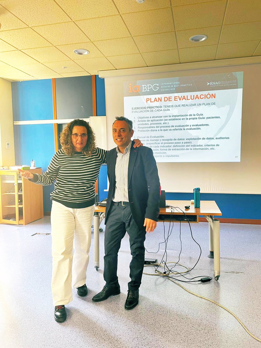 Una mañana muy especial en el Curso de impulsores de <a href="/PiCuida/">PiCuida</a> para los nuevos centros de la 2 cohorte de #bpsoandalucia: indicadores y sostenibilidad.
Hay mucha complicidad en esta foto con mi amiga <a href="/LolaCuidados/">Lola Quiñoz Gallardo</a> y <a href="/juanm_laguna/">Juan M Laguna Parras</a> (que no sale 😜). 
Animo a los nuevos champions. 💪