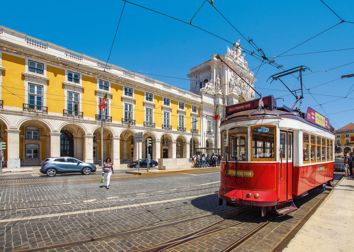 Lisbon, Portugal! 🇵🇹 Visit Lisbon on a CME cruise: zurl.co/Wy9R #CMEcruise #VisitPortugal #ContinuingMedicalEducation