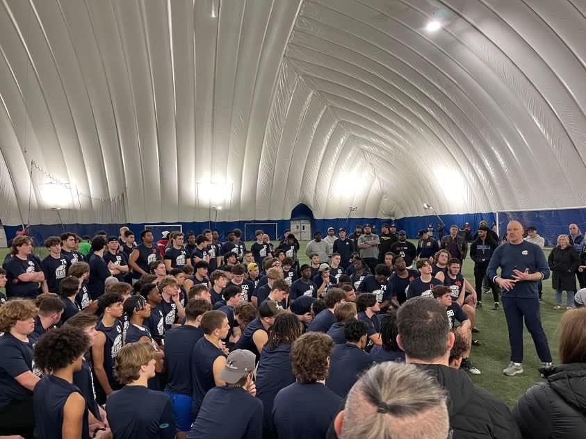 Grateful to compete against great athletes today at the <a href="/tbirdsfootball/">UBC Football</a> ID camp! 

<a href="/CoachNill/">Blake Nill</a> <a href="/ShoWill33/">Shomari Williams</a> <a href="/niquevancouver/">Dominique Termansen 🇨🇦🇹🇹</a> <a href="/Flightclub1/">Flight Club Academy</a>