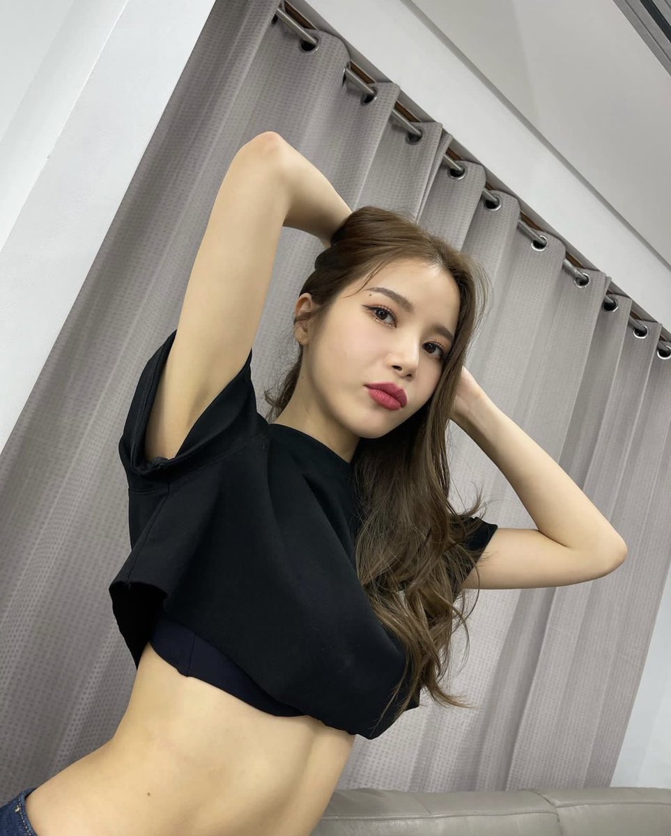 moomoofight02's tweet photo. @meungis HAPPY SOLAR DAY
#OurDazzlingPrideSolar 
#내사랑은영원해_용선아_생일축하해 https://t.co/xj7b6LAKnm
