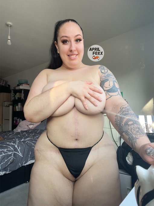 Do you think i should drop my hand??

**ONLY FANS FREE TRIAL LINK DOWN BELOW** https://t.co/zFSwypjF