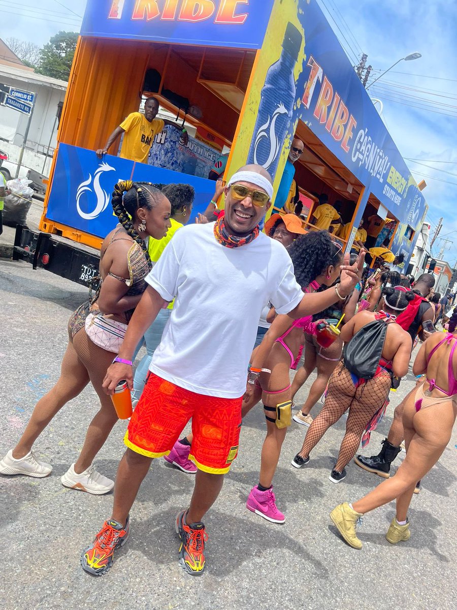 shalmarshall's tweet photo. Time to Shell the ROAD...
TRIBE - Cluster 3...REEEAAAADDDDYYYYYY
#CarnivalTribe
#ReadyReady
#ShellTheRoad
#ShellWay
#ShalMarshall
#Carnival23 https://t.co/UDBZaZ4btl