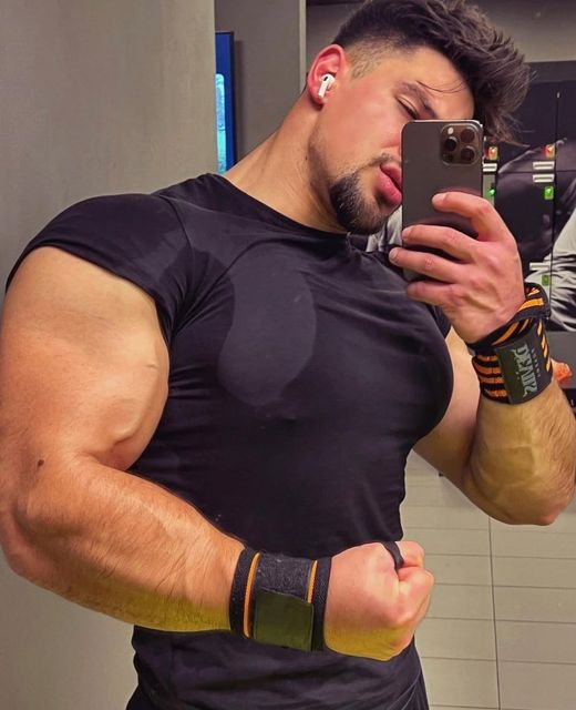 💪💪🔥👑🤵‍♂️Muscle Men Powerful look🏆🥇🤴🏋️‍♂️ & Fashion Style : Strong Biceps
#strongbiceps #fitness #biceps #fitnessmotivation #bodybuilding #bicepworkout #bigbiceps #bicep #bicepflexingpose #instabodybuilding #instamuscles #musclemotivation #bicepflex #muscularphysique #fitgeeks