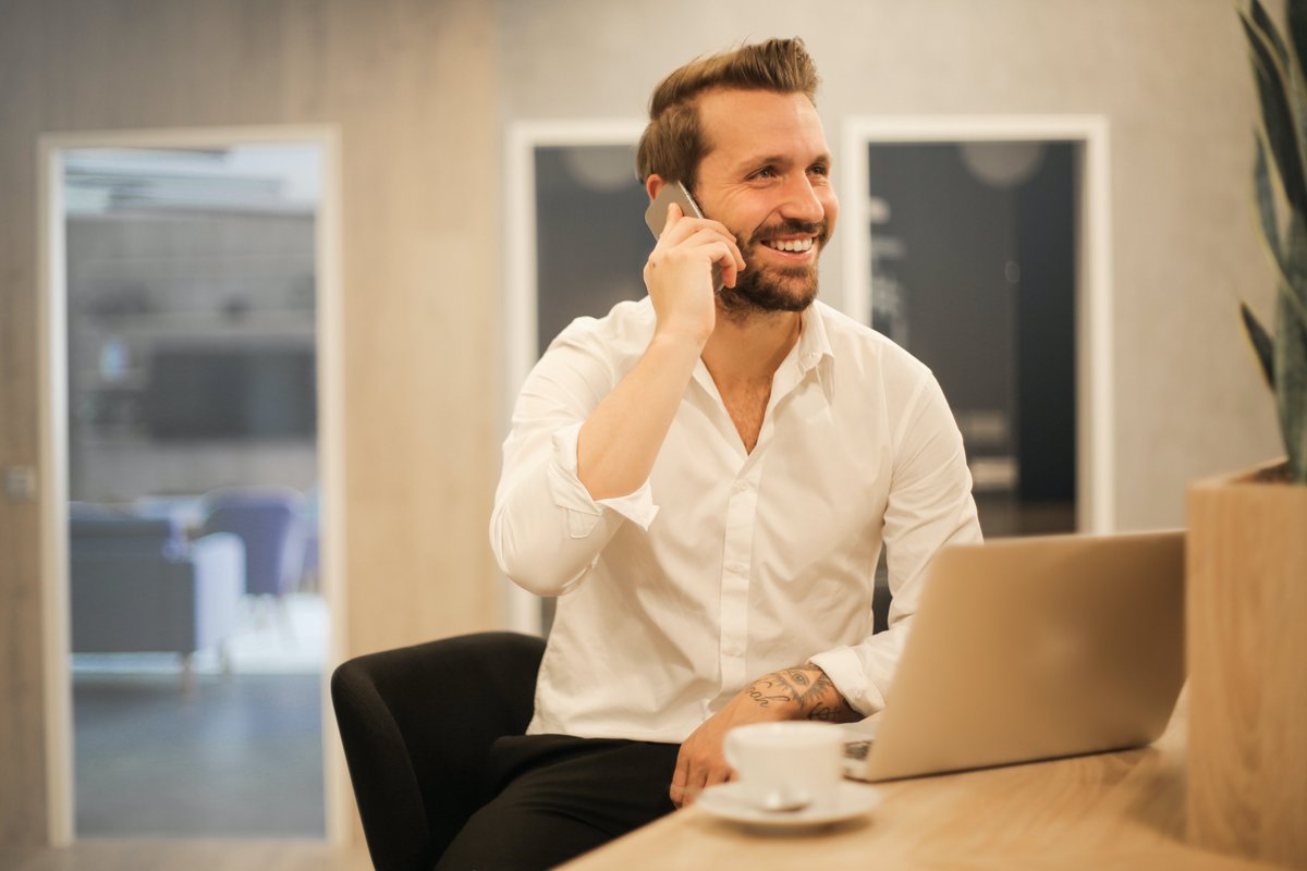 Raw_Coms's tweet photo. Check out our lastest blog, on why every employee should have a business mobile phone.

https://t.co/ZnZFU5aEsT 

#businessmobile #businesstips #business #Mobile #hybridwork https://t.co/BShIwQxPD2