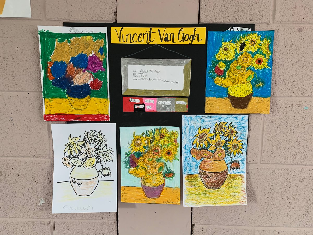 Beautiful sunflowers 🌻 by Seomra Baile 2 this morning! Here we looked at Visual Art learning outcome 1.7 and PLUs 1.3 and 1.24 🎨