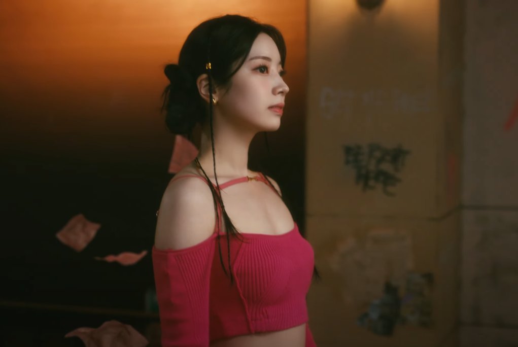 GlobalDahyun's tweet photo. Serving looks as always 😍🔥
READY TO BE IS COMING
#OpeningTrailer_ReadyToBe
@JYPETWICE https://t.co/vUj2ZlT7HY